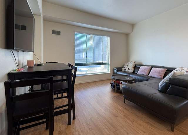 Property at 988 Franklin St #1201, Oakland, CA 94607, 2 beds, 2 baths