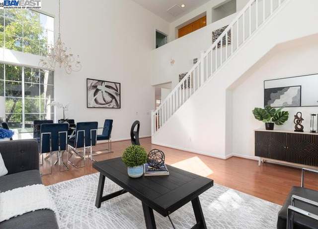 Property at 220 Bridgehead Ln, Hayward, CA 94544, 4 beds, 3 baths