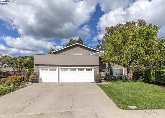 Property at 25 St Joan Ct, Danville, CA 94526, 4 beds, 3 baths