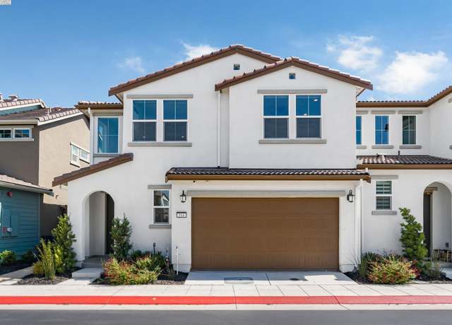 Property at 164 E Calder Dr, Mountain House, CA 95391, 3 beds, 2.5 baths