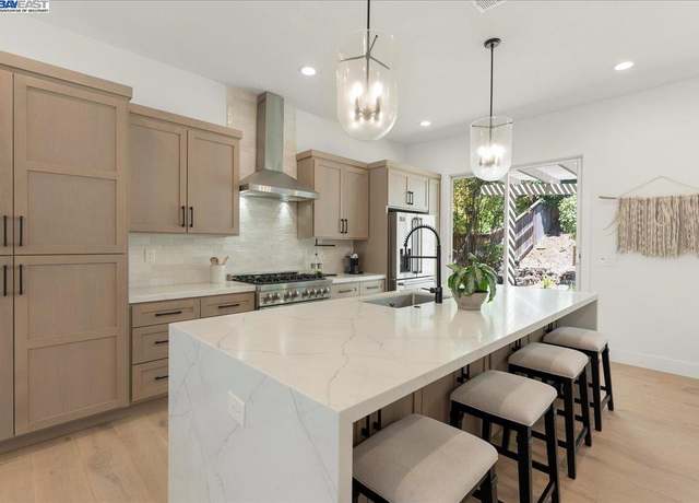 Property at 3319 Besana Dr, El Dorado Hills, CA 95762, 3 beds, 2 baths