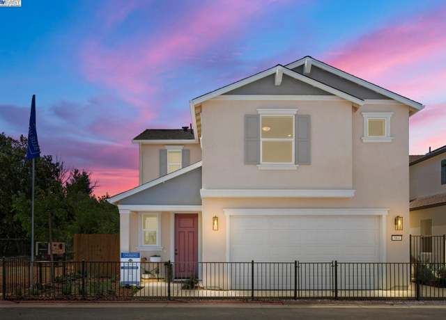 Property at 860 Pecan Tree Ln, Galt, CA 95632, 3 beds, 2.5 baths
