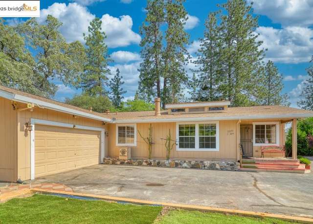 Property at 12690 Mueller Dr, Groveland, CA 95321, 2 beds, 2 baths