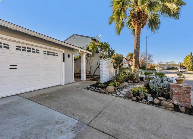 Property at 33179 Great Salt Lake Dr, Fremont, CA 94555, 3 beds, 2 baths