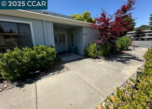 Property at 2000 Pine Knoll Dr #2, Walnut Creek, CA 94595, 2 beds, 1.5 baths