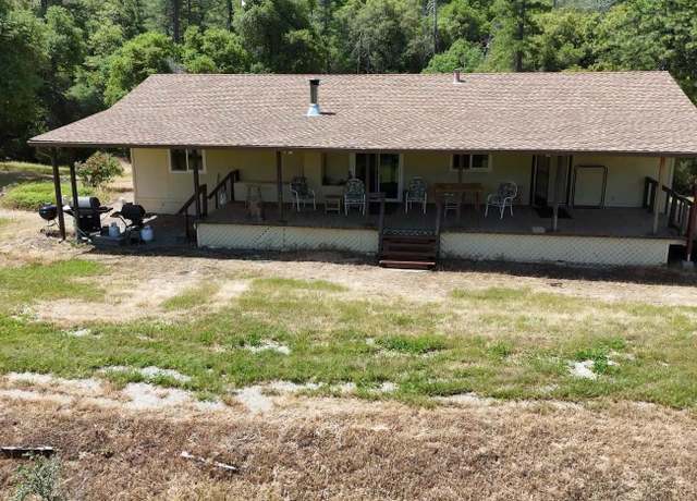 Property at 17807 Harper Rd, Big Oak Flat, CA 95305, 3 beds, 2 baths