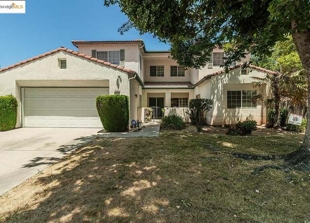 Property at 5346 W Flint Way, Fresno, CA 93722, 4 beds, 3 baths