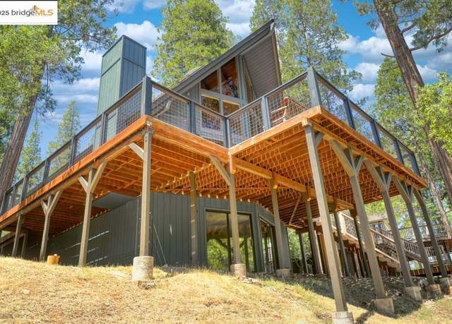 Property at 20224 Lower Skyridge Dr, Groveland, CA 95321, 3 beds, 2.5 baths