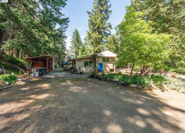 Property at 2940 Dutch Crk, Junction City, CA 96048, 2 beds, 1 bath
