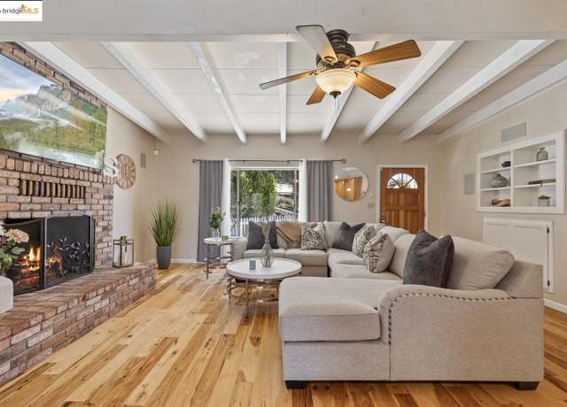 Property at 220 Theall St, Sonora, CA 95370, 4 beds, 3 baths