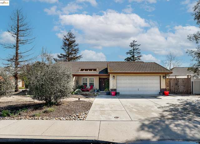 Property at 1800 7th St, Hughson, CA 95326, 4 beds, 2 baths