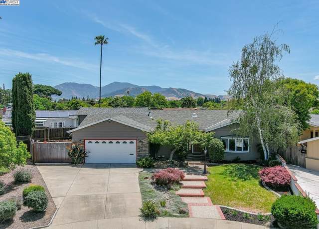 Property at 4374 Fairwood Ct, Concord, CA 94521, 4 beds, 2 baths