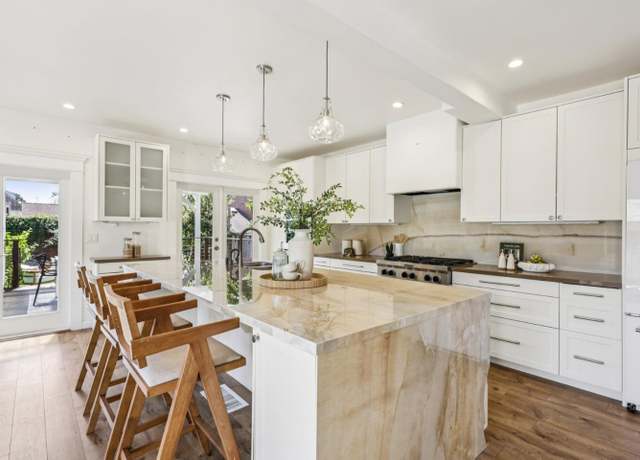 Property at 124 Glenview St, Santa Cruz, CA 95062, 3 beds, 3 baths