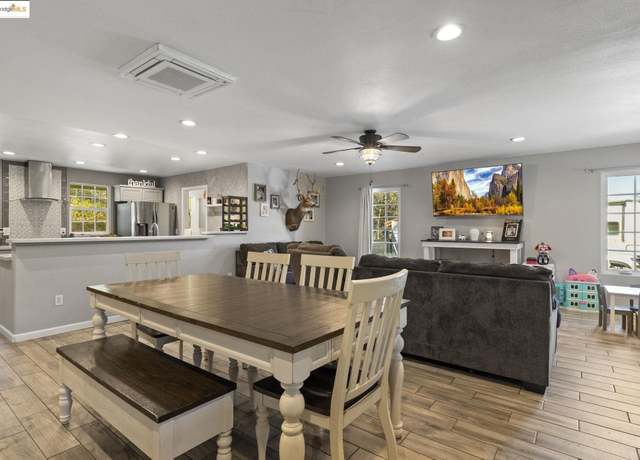 Property at 1180 Highway 49, Sonora, CA 95370, 2 beds, 2 baths