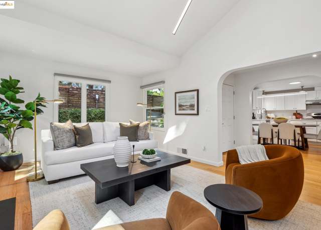 Property at 6262 Bullard Dr, Oakland, CA 94611, 4 beds, 2.5 baths
