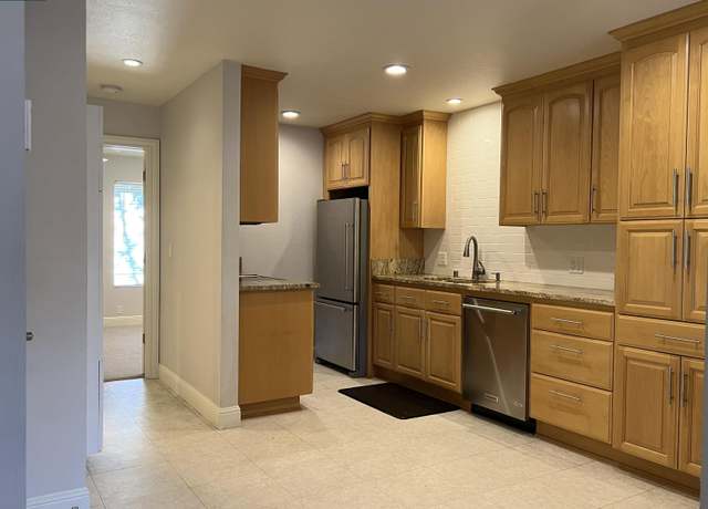 Property at 2562 Walnut Blvd #66, Walnut Creek, CA 94596, 1 bed, 1 bath
