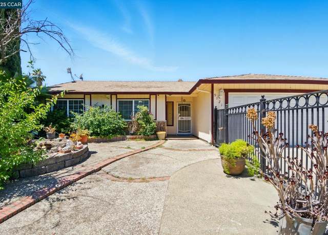Property at 9121 Eaglepoint Ln, Stockton, CA 95210, 3 beds, 2 baths