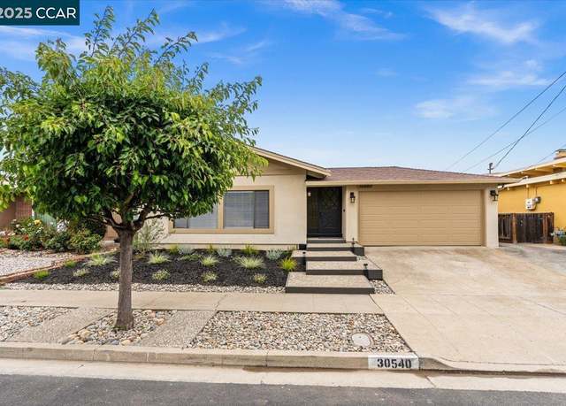 Property at 30540 Oakmont Way, Hayward, CA 94544, 3 beds, 2 baths