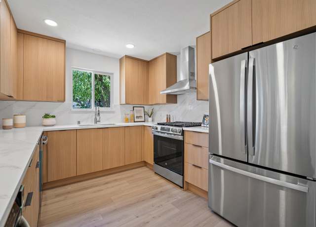Property at 824 14th Ave, Menlo Park, CA 94025, 4 beds, 3 baths