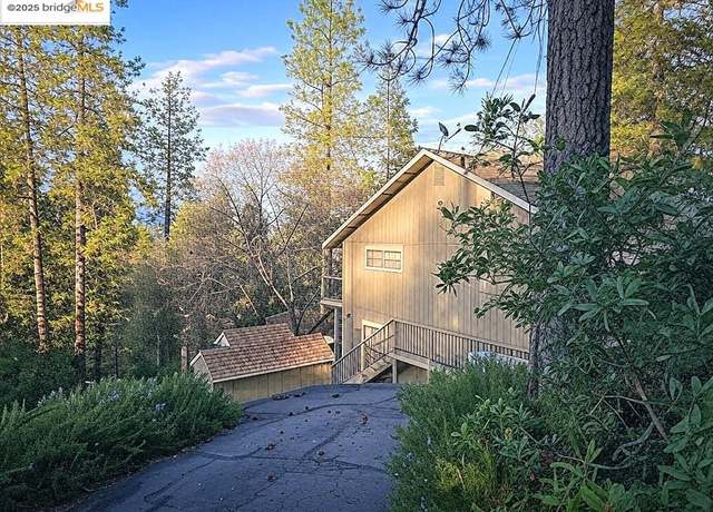 Property at 12098 Hillhurst Cir, Groveland, CA 95321, 3 beds, 3 baths