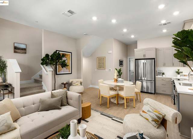 Property at 28976 Parkwood Ln #73, Hayward, CA 94544, 3 beds, 3 baths