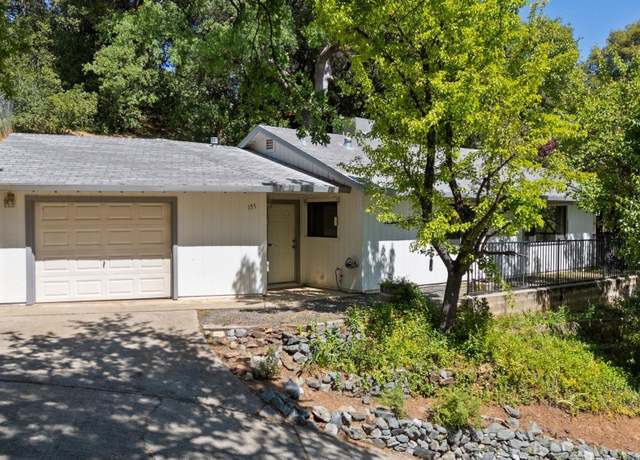 Property at 155 Oak St, Sonora, CA 95370, 2 beds, 1 bath