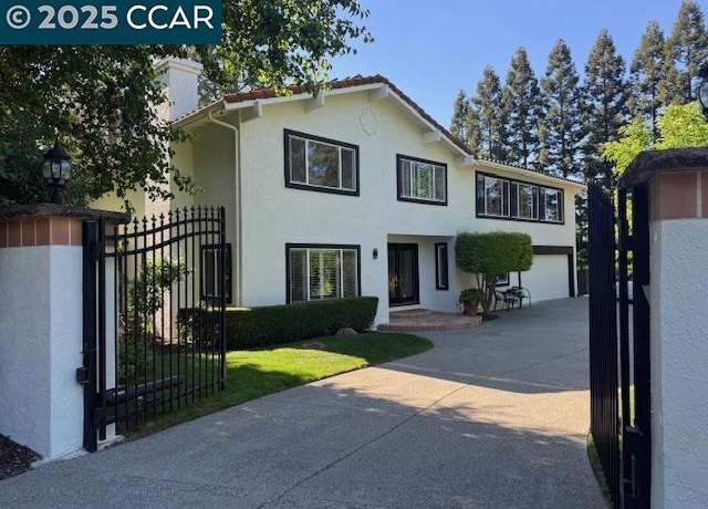 Property at 17 Robbins Pl, Alamo, CA 94507, 5 beds, 4.5 baths