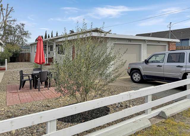 Property at 1252 Delacy Ave, Martinez, CA 94553, 3 beds, 2 baths