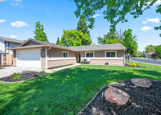 Property at 1464 W Colonial Pkwy, Roseville, CA 95661, 3 beds, 2 baths