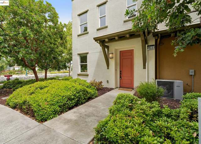 Property at 422 Mitchell Ave, Alameda, CA 94501, 2 beds, 2 baths