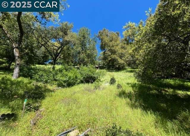 Property at 2 Charles Hill Cir, Orinda, CA 94563