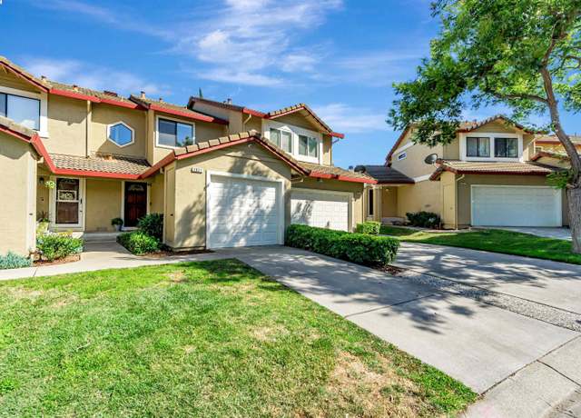 Property at 3021 Peppermill Cir, Pittsburg, CA 94565, 2 beds, 2.5 baths