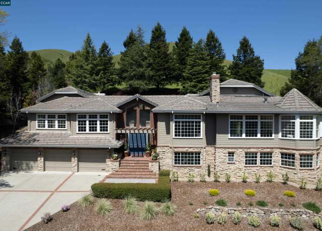 Property at 46 Merrill Cir N, Moraga, CA 94556, 5 beds, 5 baths