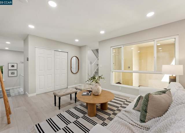 Property at 332 Kinross Dr, Walnut Creek, CA 94598, 3 beds, 2.5 baths