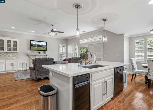 Property at 5760 Gateway Ct, Discovery Bay, CA 94505, 3 beds, 2 baths