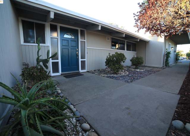 Property at 1439 Toyon Dr, Concord, CA 94520, 3 beds, 2.5 baths