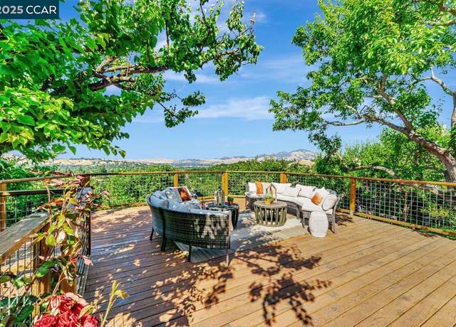 Property at 3338 Carlyle Ter, Lafayette, CA 94549, 6 beds, 3 baths