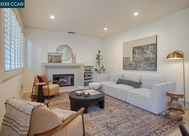 Property at 1409 Dumaine St, Concord, CA 94518, 3 beds, 2.5 baths