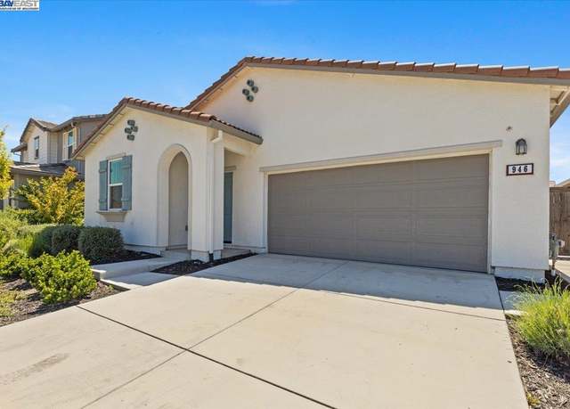 Property at 946 Osprey Dr, Lathrop, CA 95330, 4 beds, 2 baths