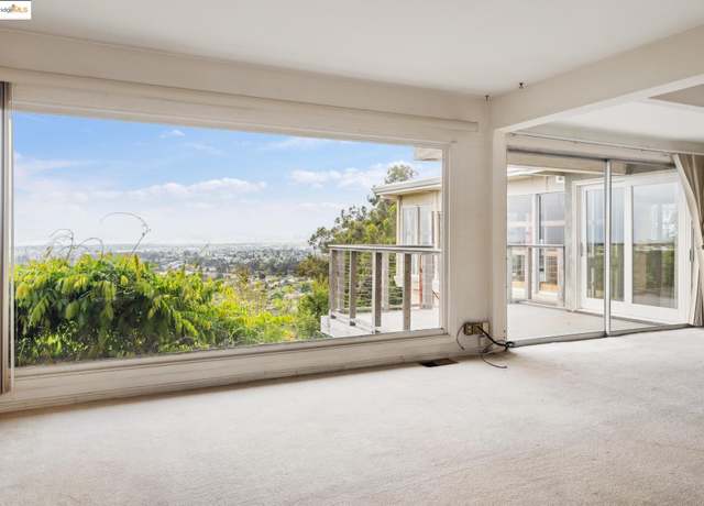 Property at 2831 Steinmetz Way, Oakland, CA 94602, 4 beds, 2.5 baths