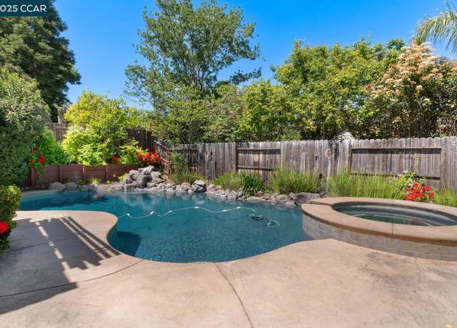 Property at 313 Willowwood Ct, Vacaville, CA 95688, 4 beds, 3 baths
