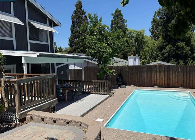 Property at 1274 Maywood Ln, Martinez, CA 94553, 4 beds, 2.5 baths