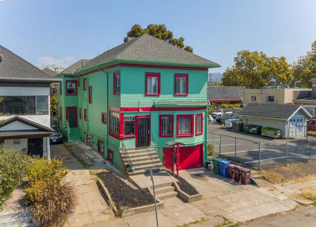 Property at 518 44th St, Oakland, CA 94609, 6 beds, 4 baths