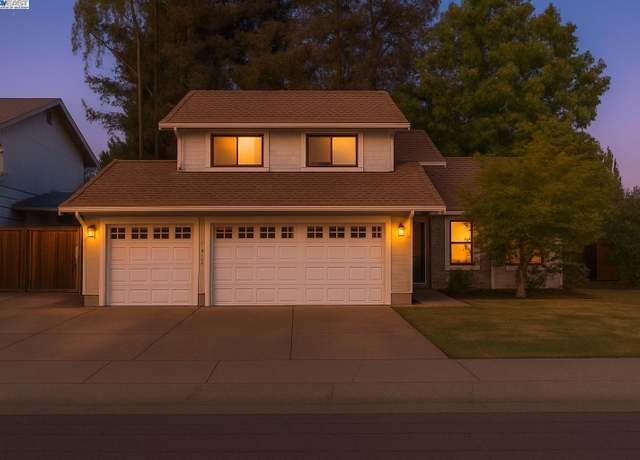 Property at 35 Pebble River Cir, Sacramento, CA 95831, 3 beds, 2.5 baths
