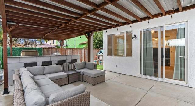 Photo of 1648 Sparrowhawk St, Manteca, CA 95337