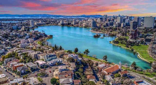 Photo of 2316 Lakeshore Ave #10, Oakland, CA 94606