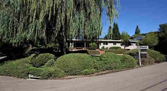 Photo of 129 Meadow Ln, Orinda, CA 94563