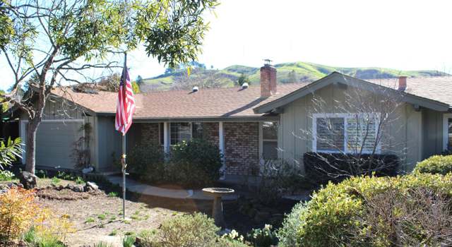 Photo of 8 Woodford Dr, Moraga, CA 94556