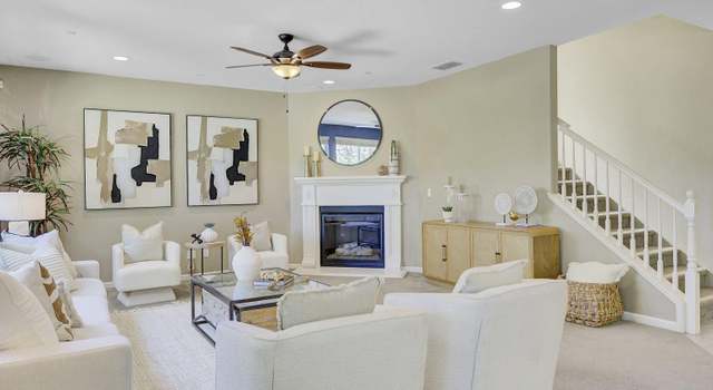 Photo of 385 W Cupertino Ave, Mountain House, CA 95391