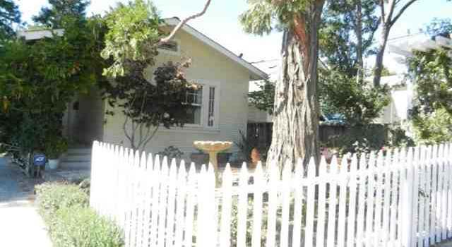 Photo of 3881 Forest Hill Ave, Oakland, CA 94602